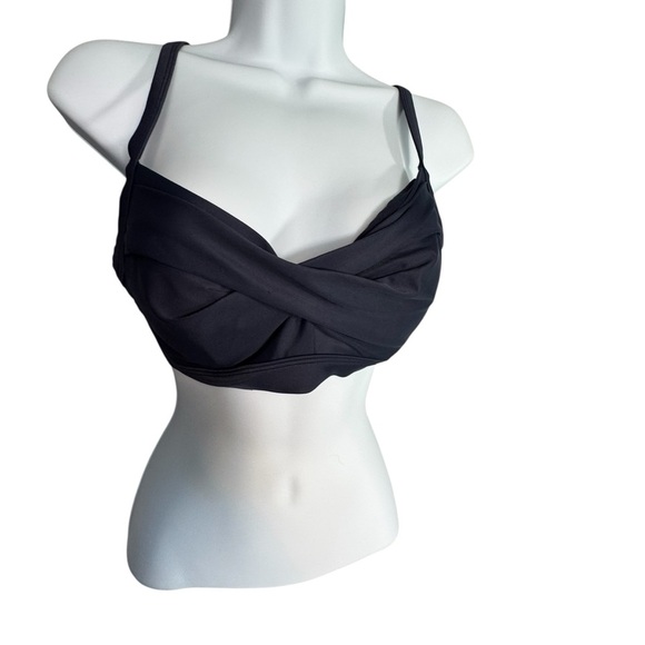 Athleta Navy Blue Bikini Swim Top 34 B/C Twist Front Adjustable Straps Bra Lined - Picture 4 of 11